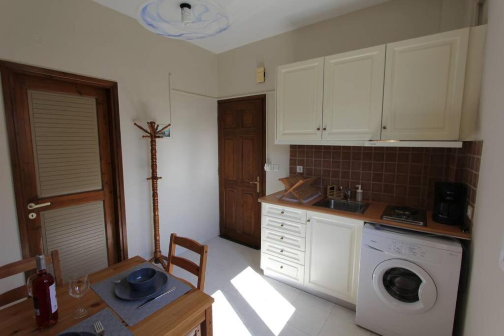 Cozy In The Heart Of The Town Argostoli (Kefalonia)